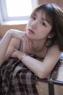屋顶的散步者